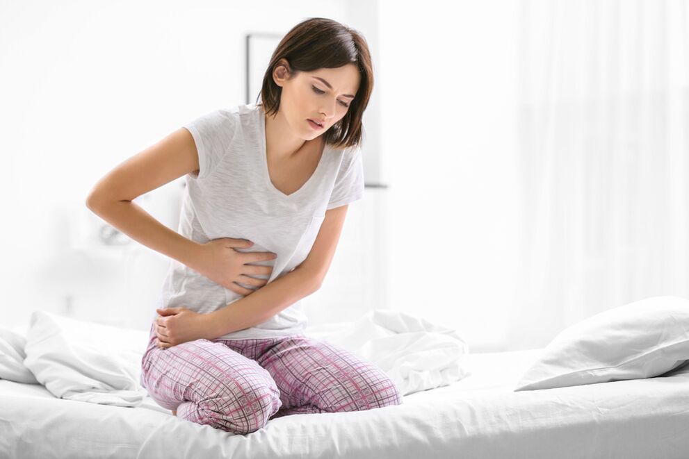 abdominal pain as a sign of the presence of parasites